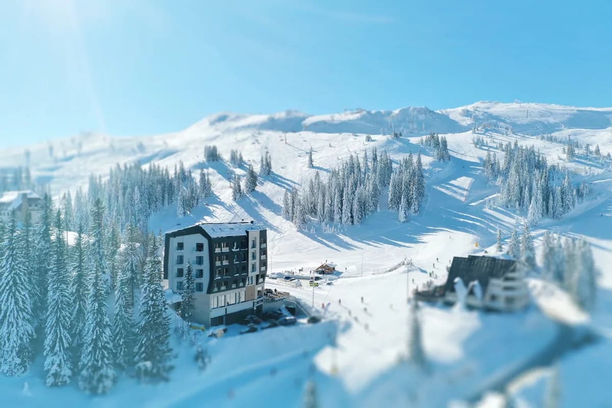 Aerial view of Aparthotel Rajska and surrounding Jahorina mountain