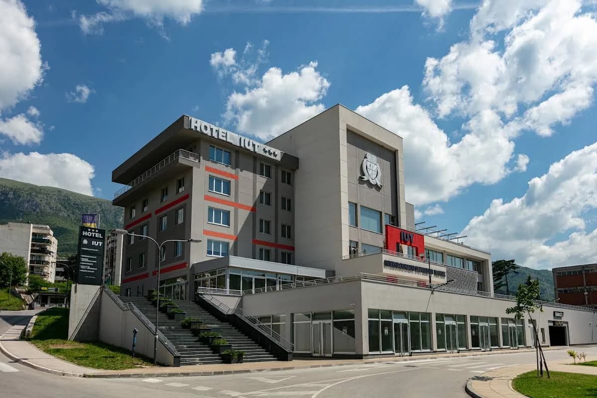 Hotel IUT property photo