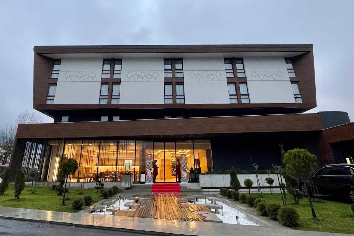 Lipa Hotel property photo